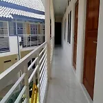 Oyo 90030 Thamrin Homestay