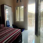 Oyo 90030 Thamrin Homestay