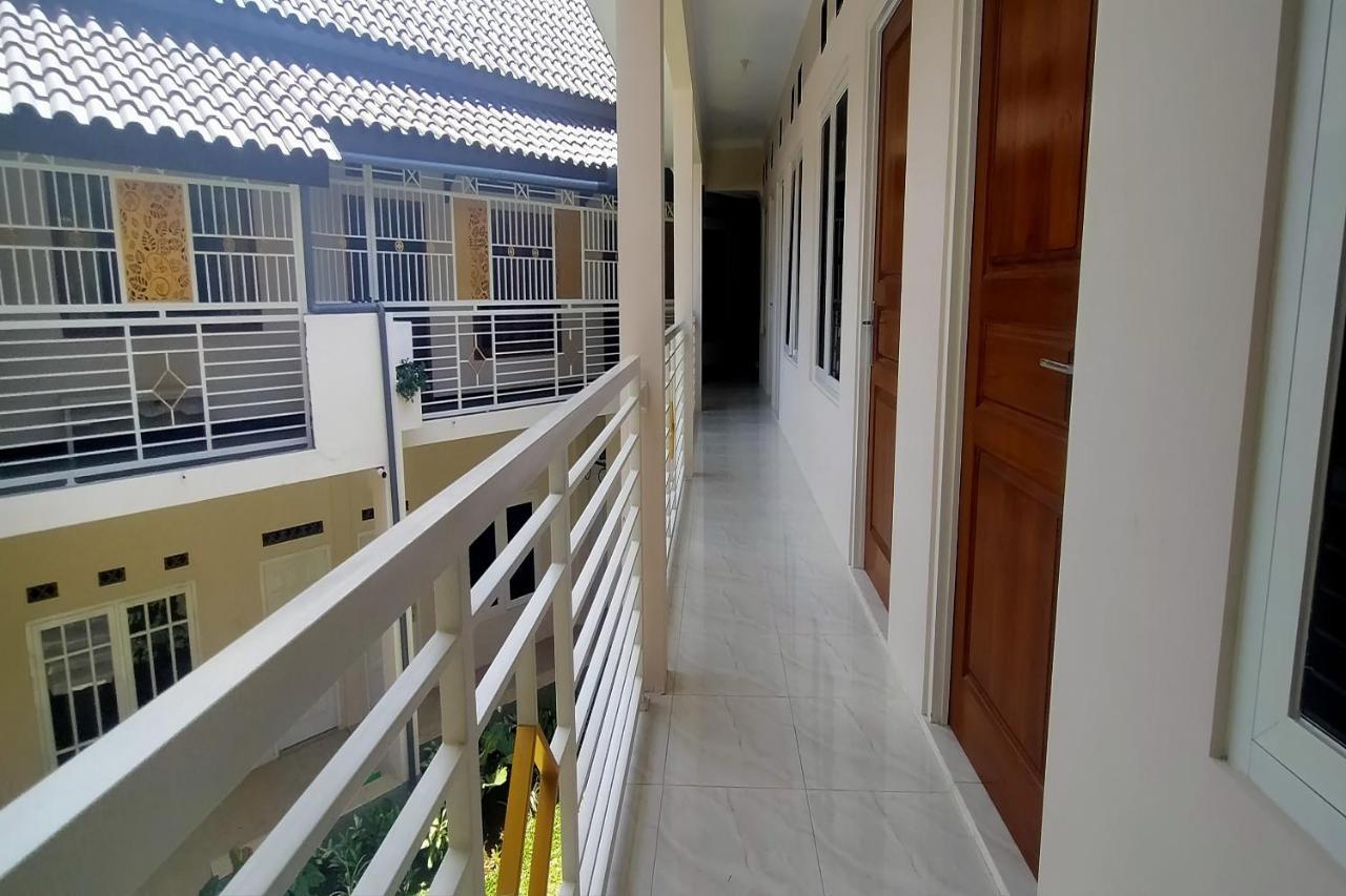 Oyo 90030 Thamrin Hotel 2*