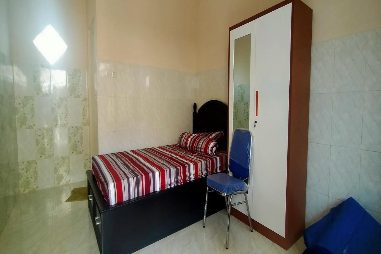 Oyo 90030 Thamrin Malang