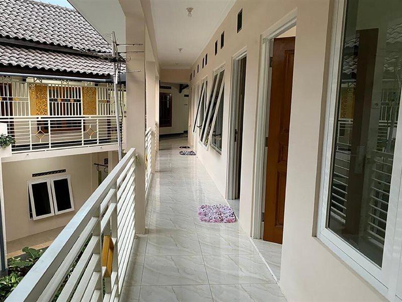 Oyo 90030 Thamrin
